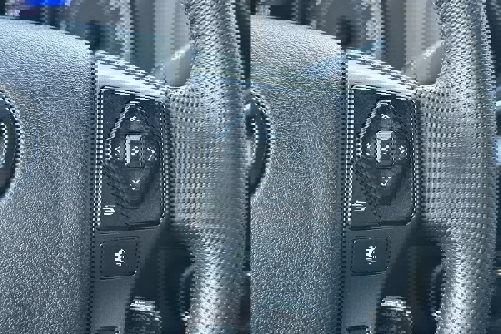 Used 2022 Toyota Tacoma TRD Off-Road image 25