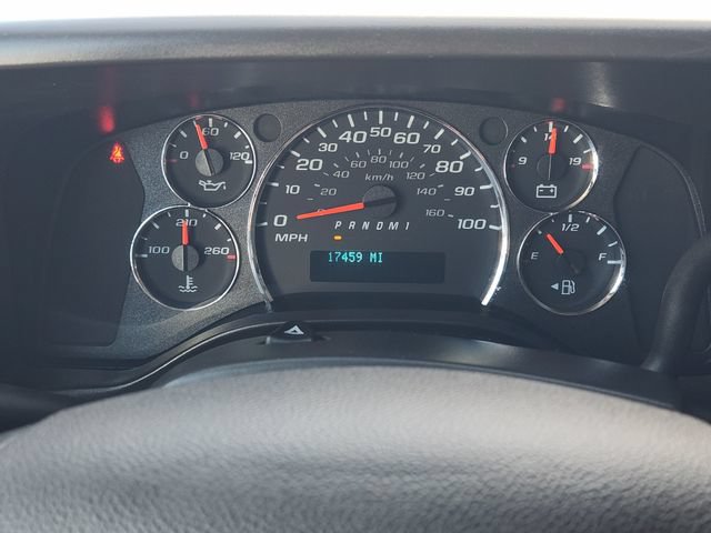Used 2025 Chevrolet Express 2500 w/ Driver Convenience Package RWD image 7