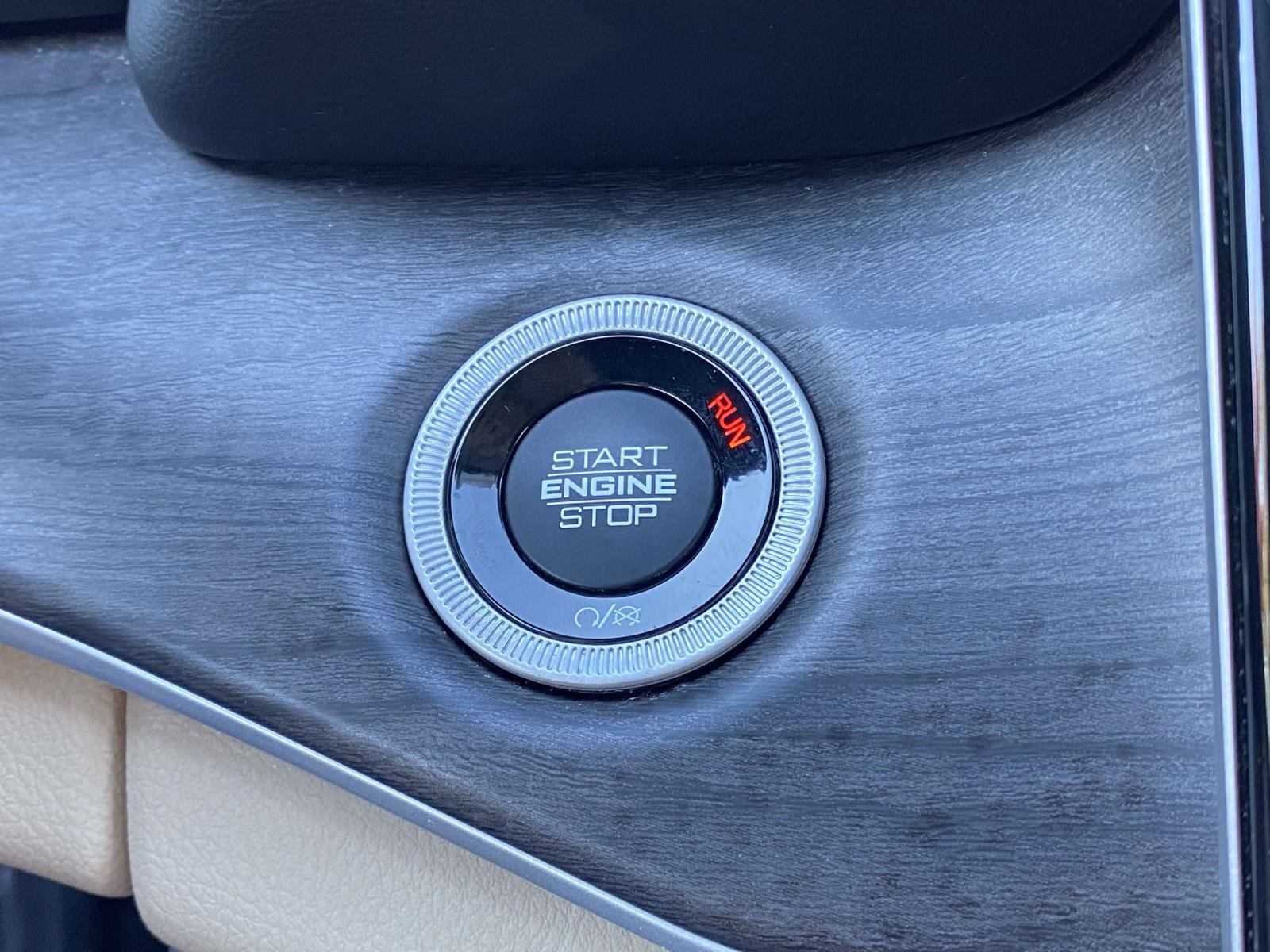 Used 2022 Jeep Grand Cherokee Limited image 21