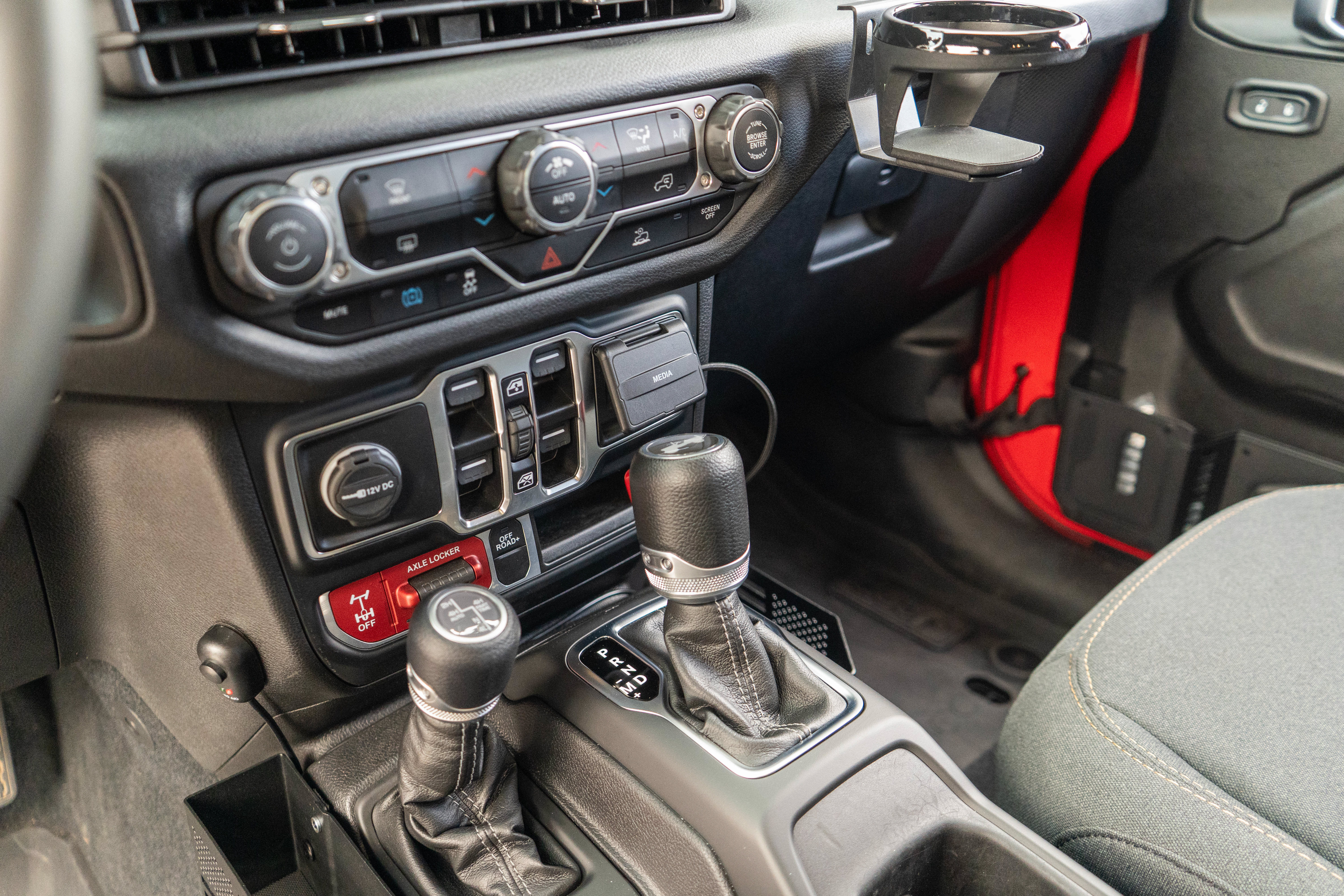 Used 2024 Jeep Wrangler Unlimited AWD/4WD image 20
