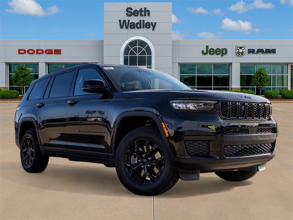 Used 2025 Jeep Grand Cherokee L Altitude image 1