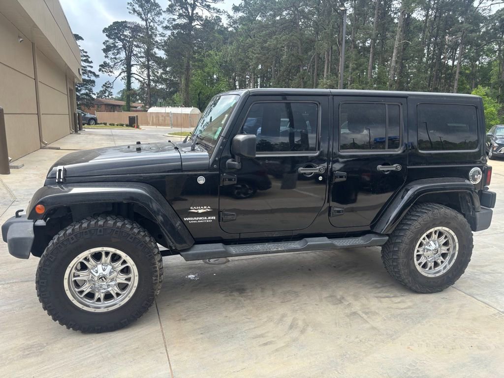 Used 2015 Jeep Wrangler Unlimited Sahara w/ Max Tow Package image 2