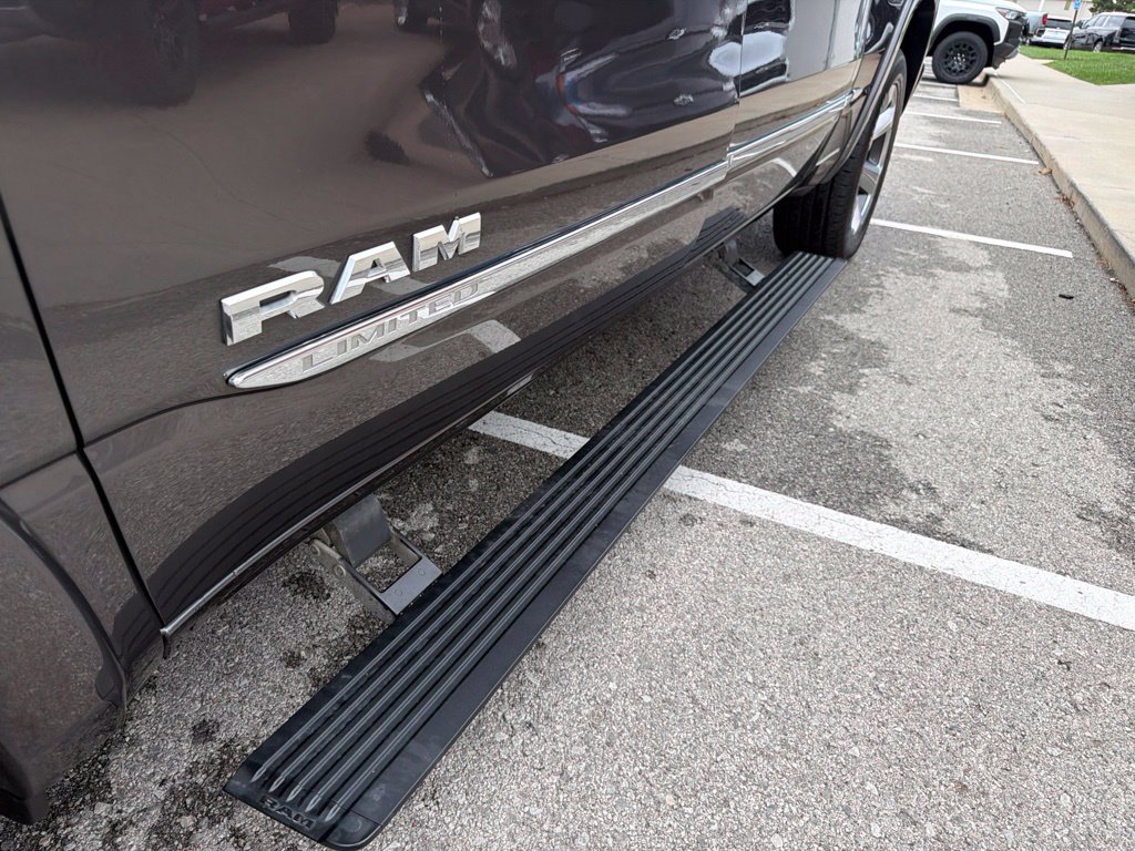 Used 2022 RAM 1500 Limited AWD/4WD image 12