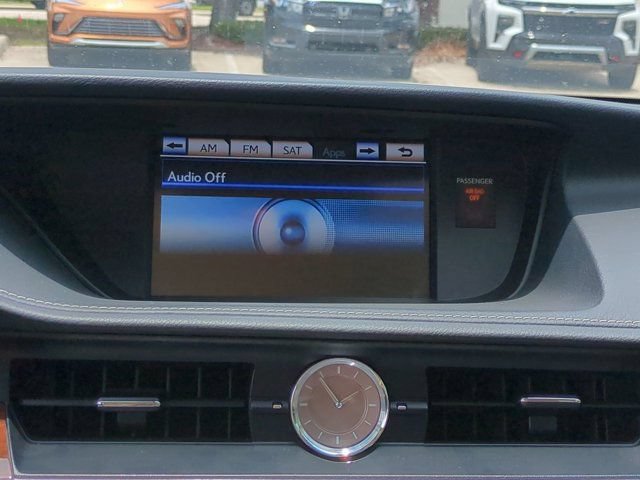 Used 2014 Lexus ES 350 w/ Luxury Package FWD image 16