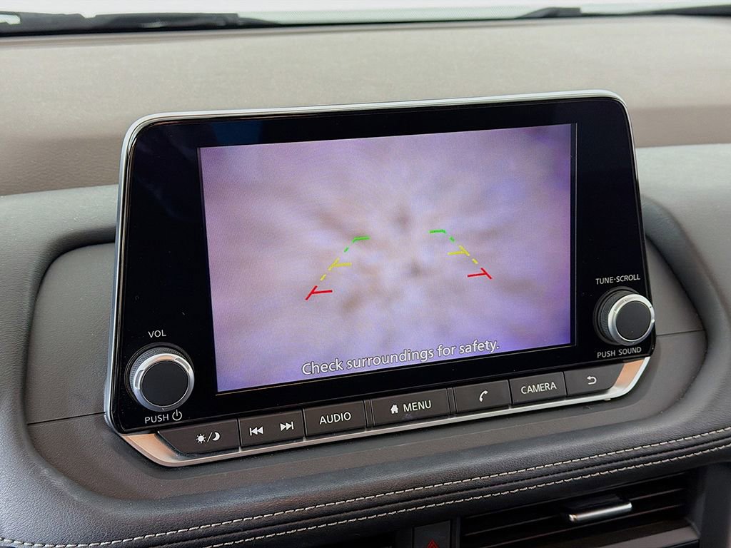 Used 2023 Nissan Rogue SV image 29