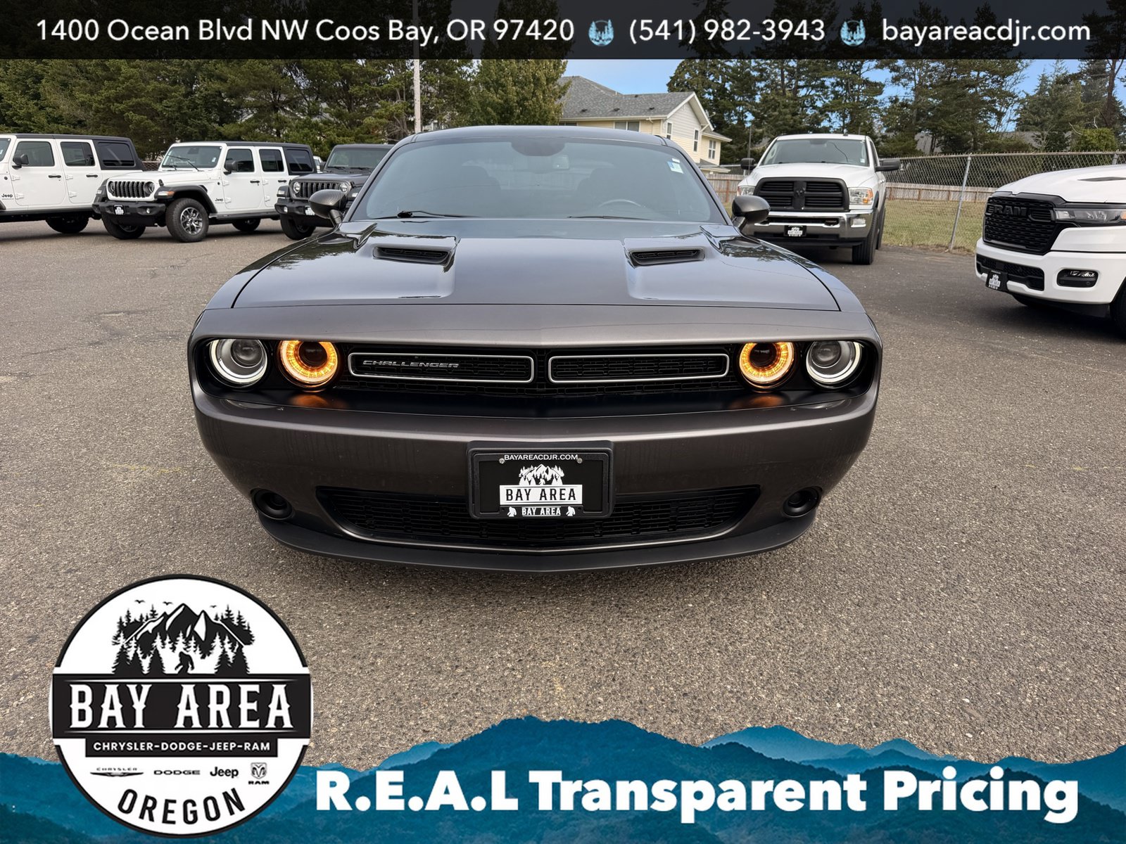 Used 2021 Dodge Challenger SXT RWD image 2