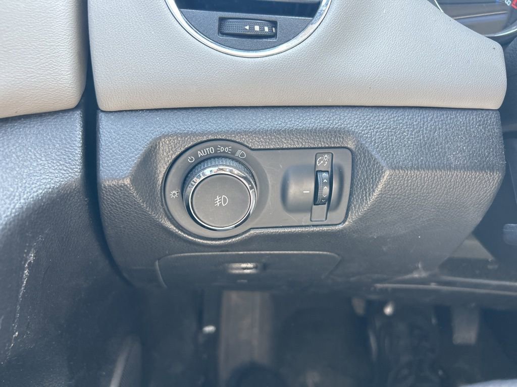 Used 2013 Chevrolet Cruze LT w/ All-Star Edition image 11