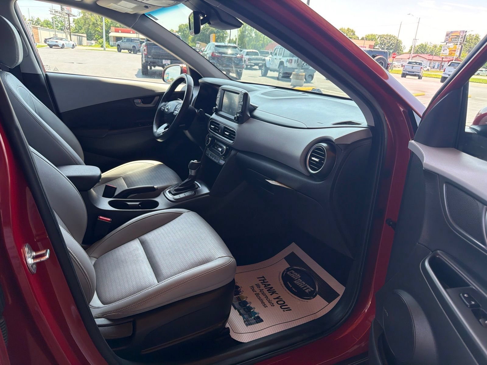 Used 2021 Hyundai Kona Limited FWD image 7