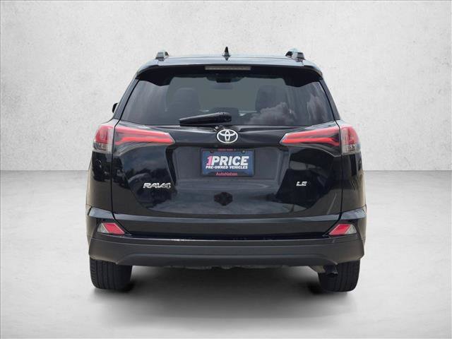 Used 2017 Toyota RAV4 LE FWD image 6
