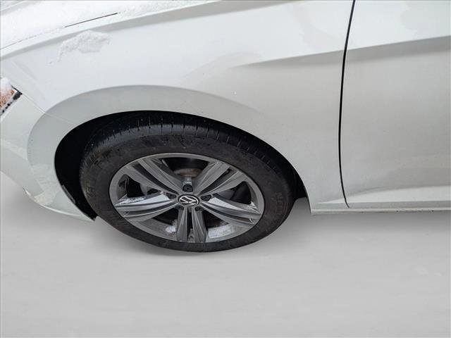 Used 2024 Volkswagen Jetta SE image 15