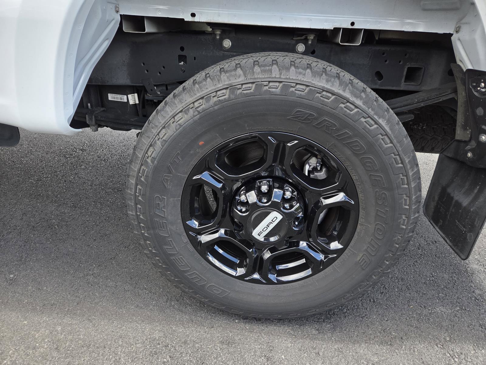Used 2023 Ford F250 XLT w/ XLT Premium Package AWD/4WD image 9