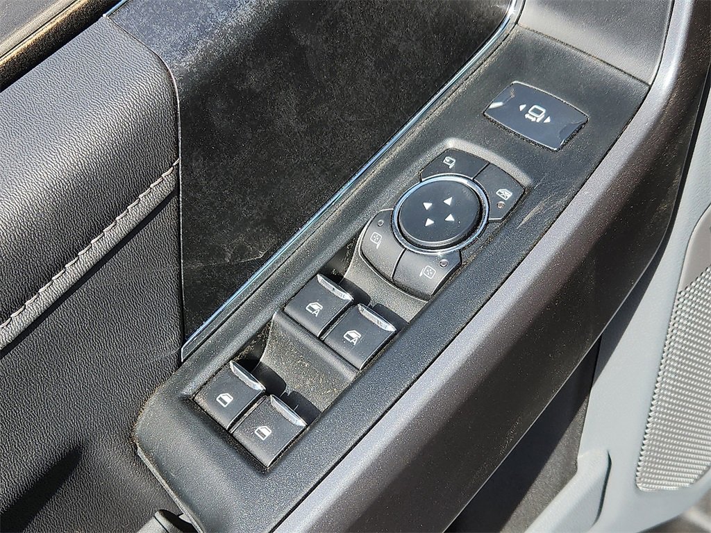 New 2025 Ford F250 XLT w/ Black Appearance Package image 17