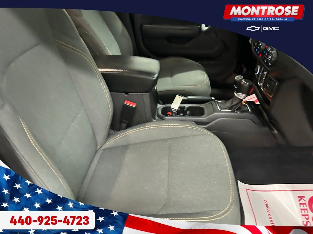 Used 2024 Jeep Wrangler Unlimited w/ Convenience Group image 31