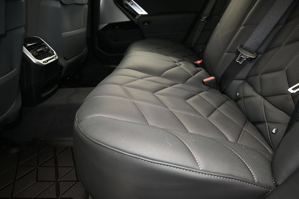 Certified 2026 BMW 740i w/ Executive Package RWD image 16
