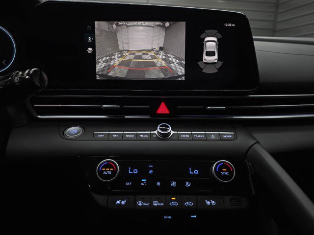 Used 2024 Hyundai Elantra Limited FWD image 26