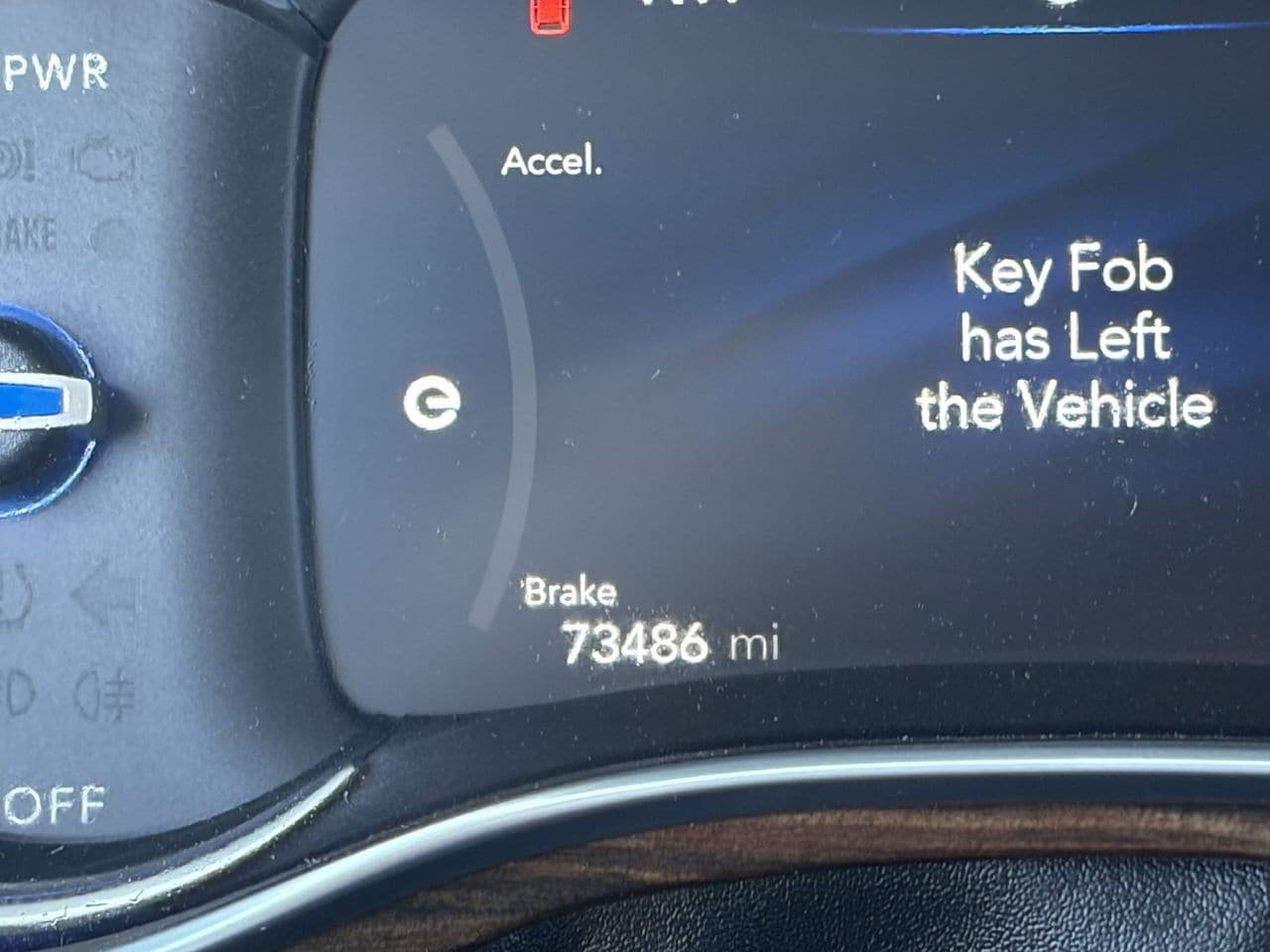 Used 2021 Chrysler Pacifica Limited w/ Uconnect Theater Family Group FWD image 33