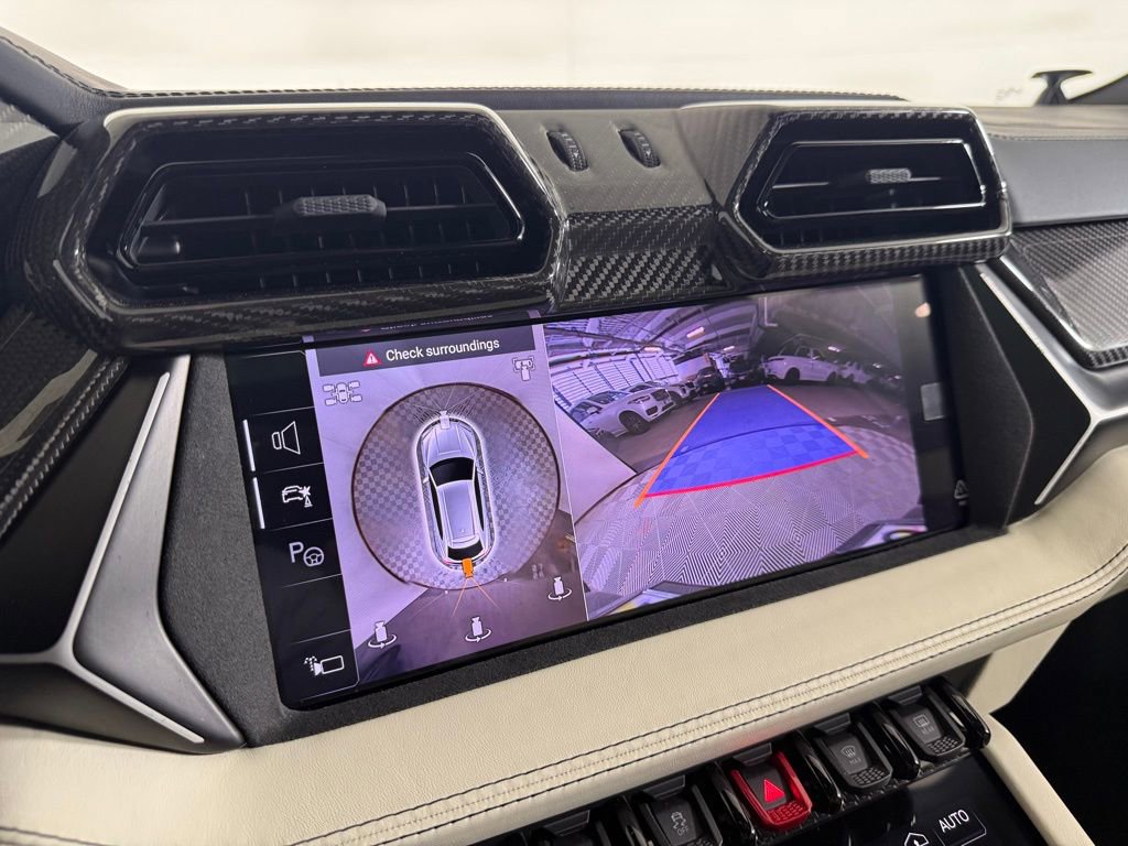 Used 2025 Lamborghini Urus SE image 28