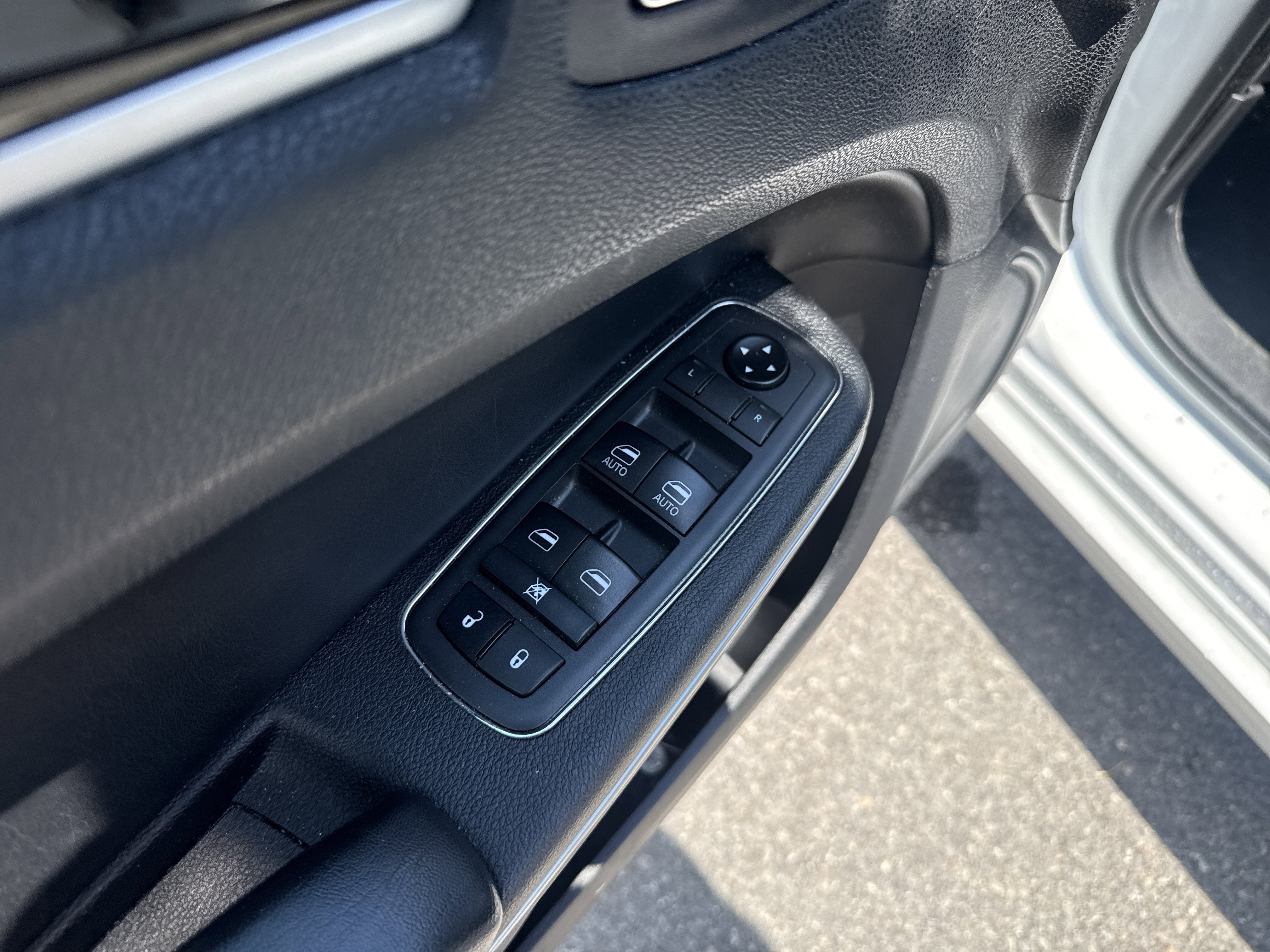 Used 2021 Chrysler 300 S RWD image 16