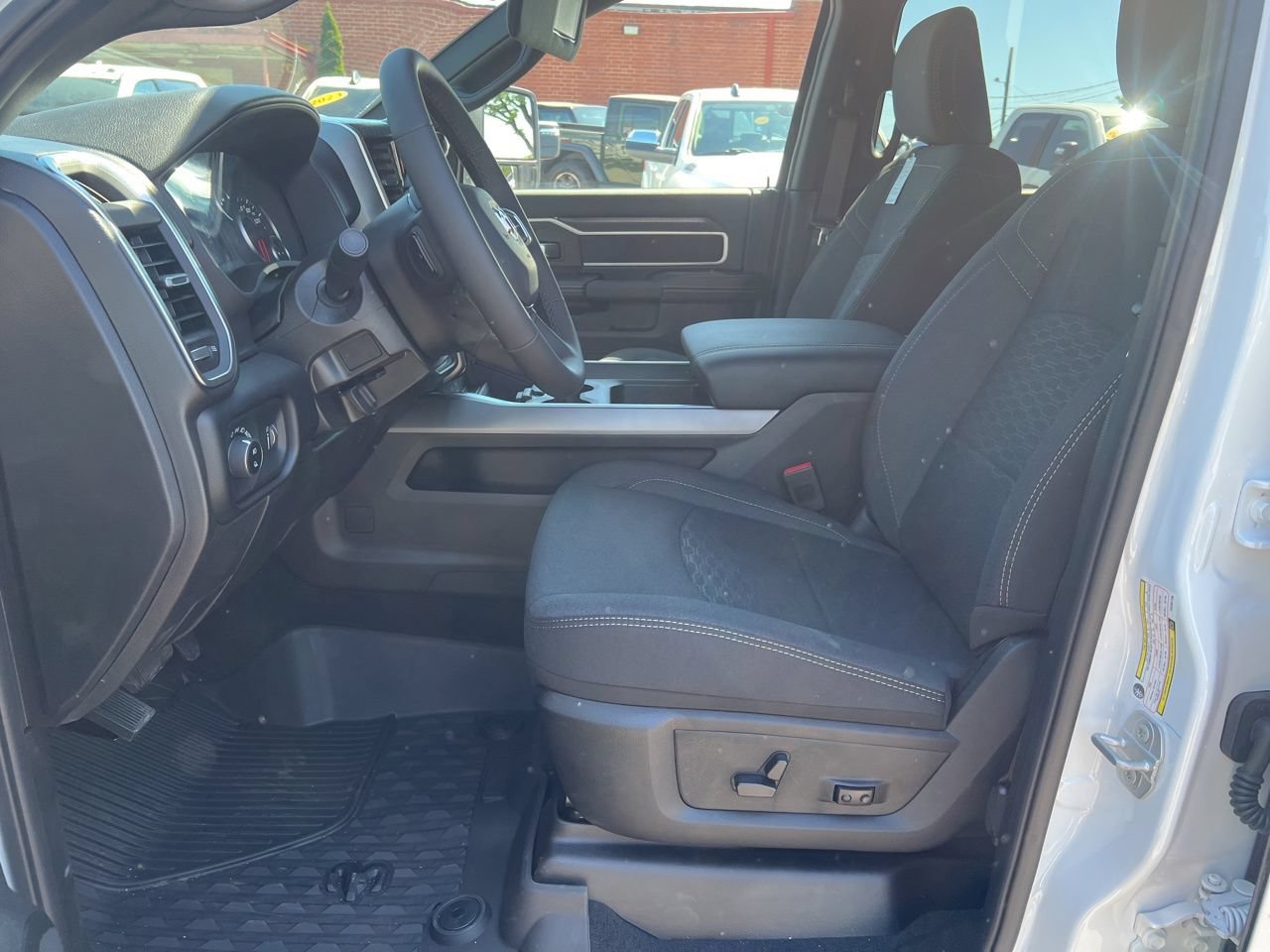 New 2026 RAM 2500 Big Horn AWD/4WD image 15