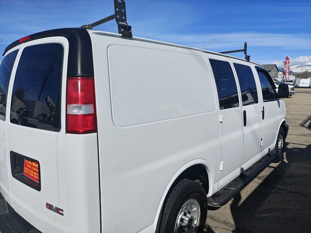 Used 2017 GMC Savana 2500 image 4