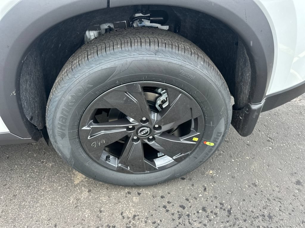 New 2026 Nissan Rogue SV AWD/4WD image 35