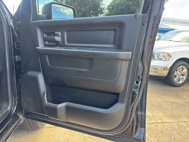 Used 2014 RAM 1500 Express w/ Black Ram 1500 Express Group AWD/4WD image 16