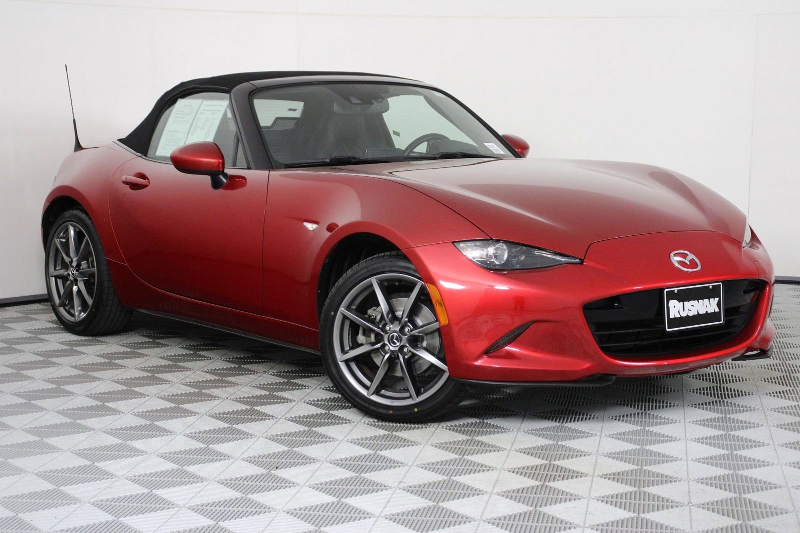 Used 2016 MAZDA MX-5 Miata Grand Touring image 9