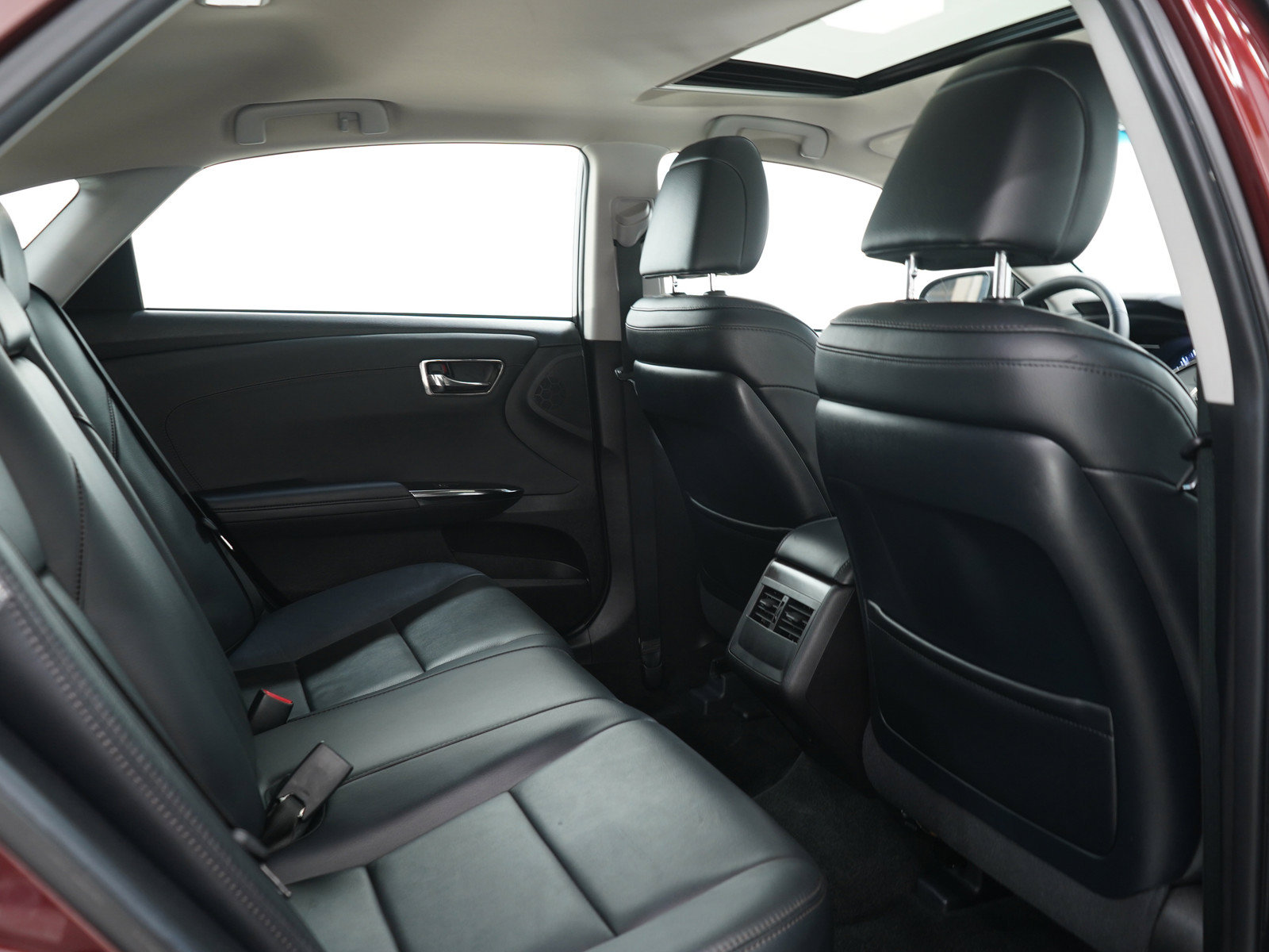 Used 2016 Toyota Avalon XLE Premium FWD image 13