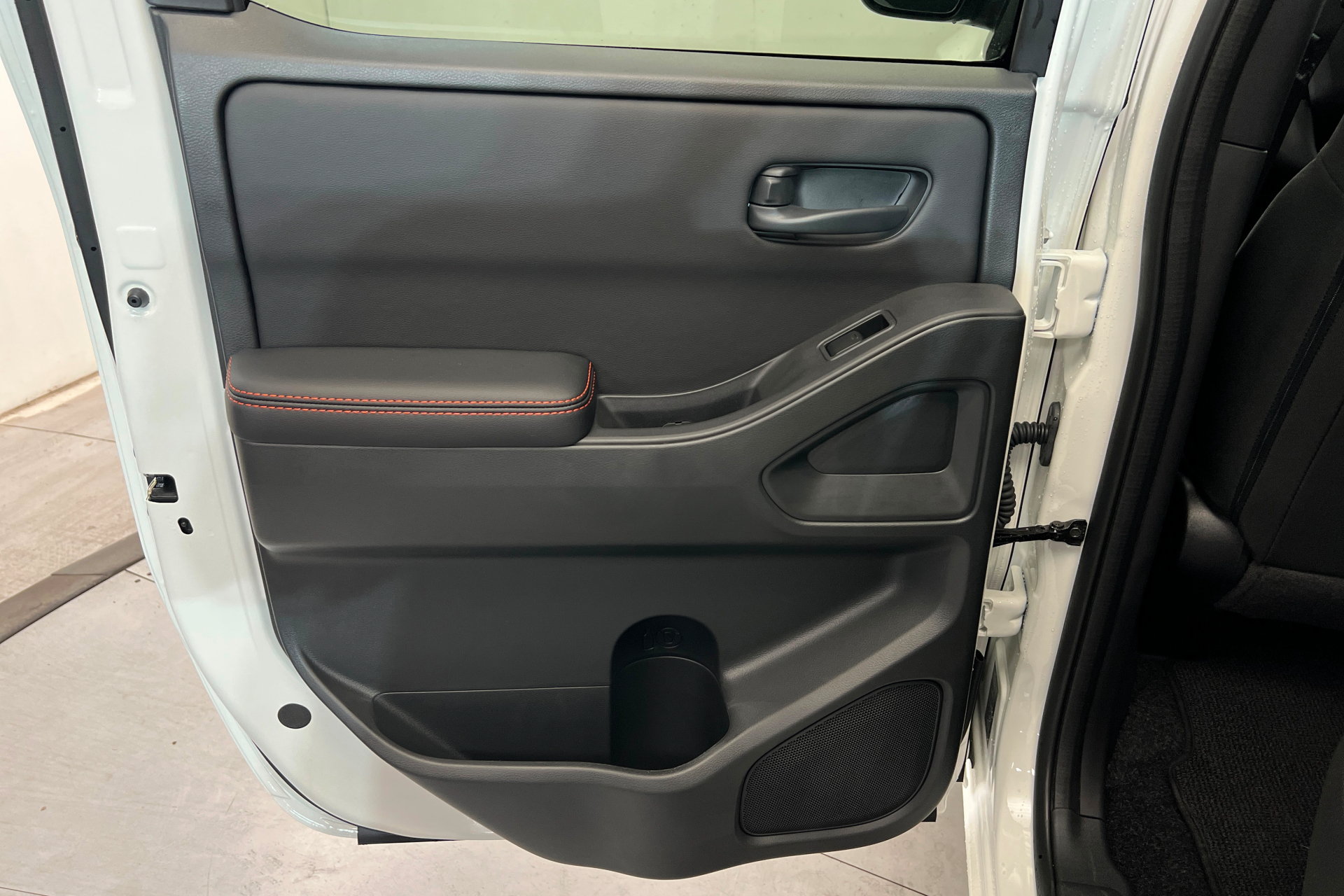 New 2026 Nissan Frontier PRO-4X w/ Tow Package AWD/4WD image 18