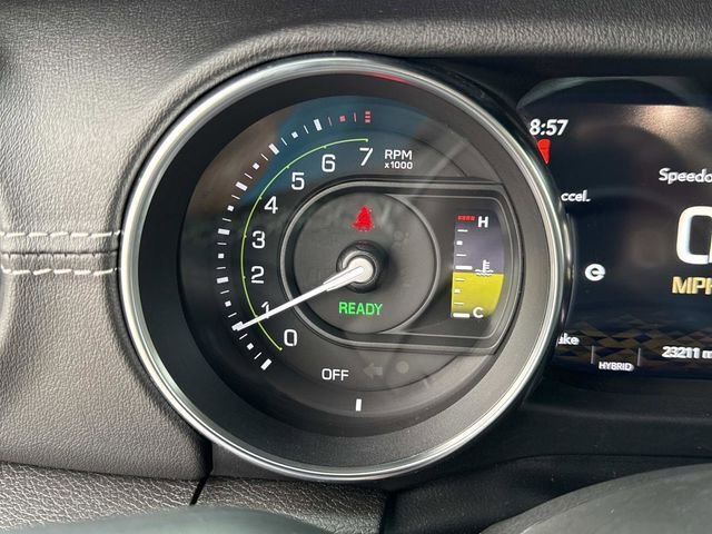 Used 2022 Jeep Wrangler Unlimited Sahara AWD/4WD image 31