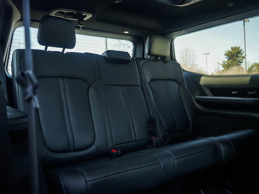 New 2026 Jeep Grand Wagoneer Summit image 13