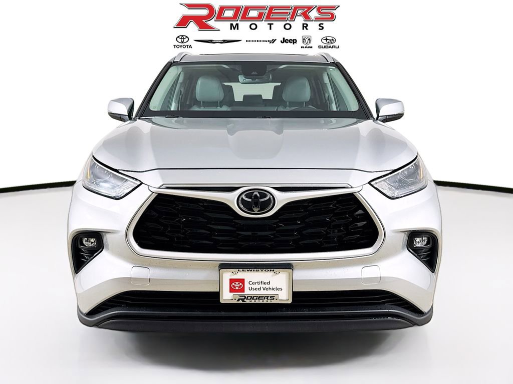 Certified 2023 Toyota Highlander XLE image 2