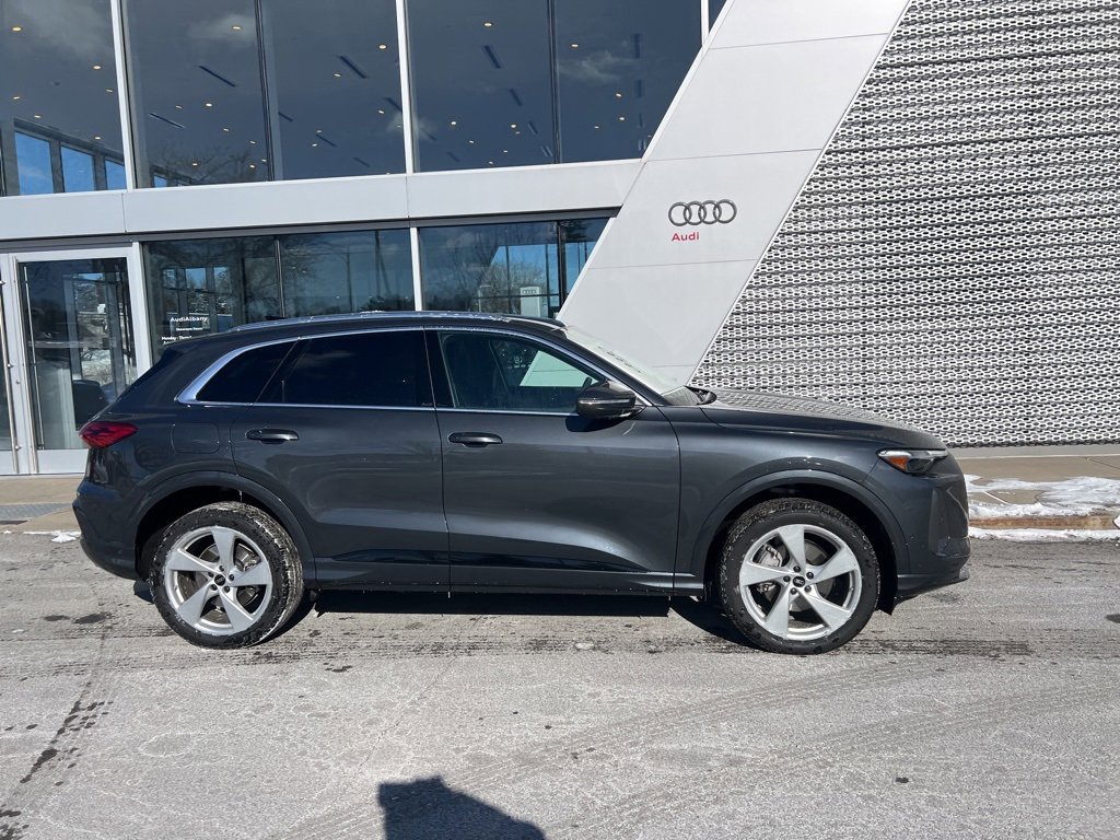 Used 2025 Audi Q5 Premium Plus w/ Premium Plus image 15
