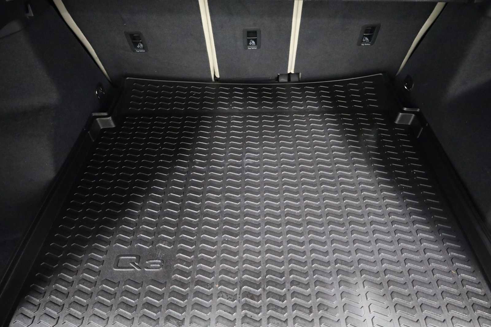 Used 2022 Audi Q3 2.0T Premium w/ Convenience Package image 37