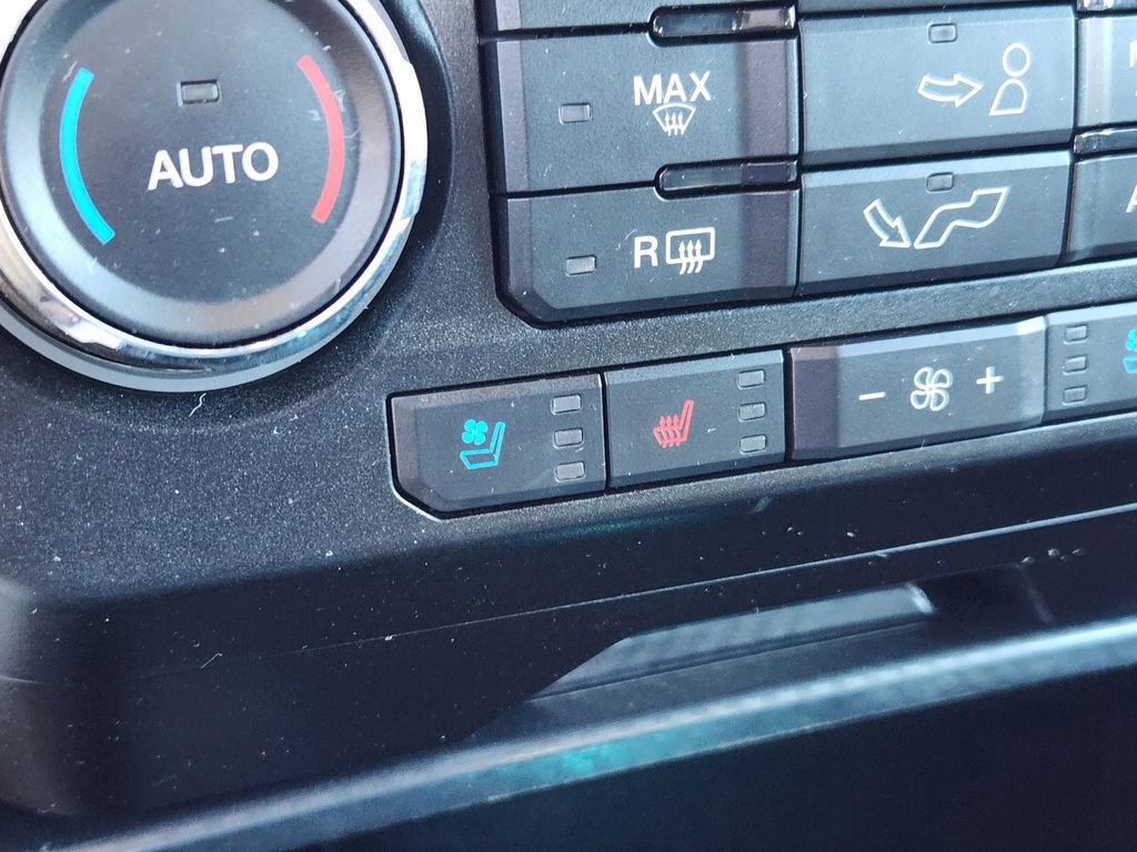 Used 2020 Ford F150 Lariat image 24