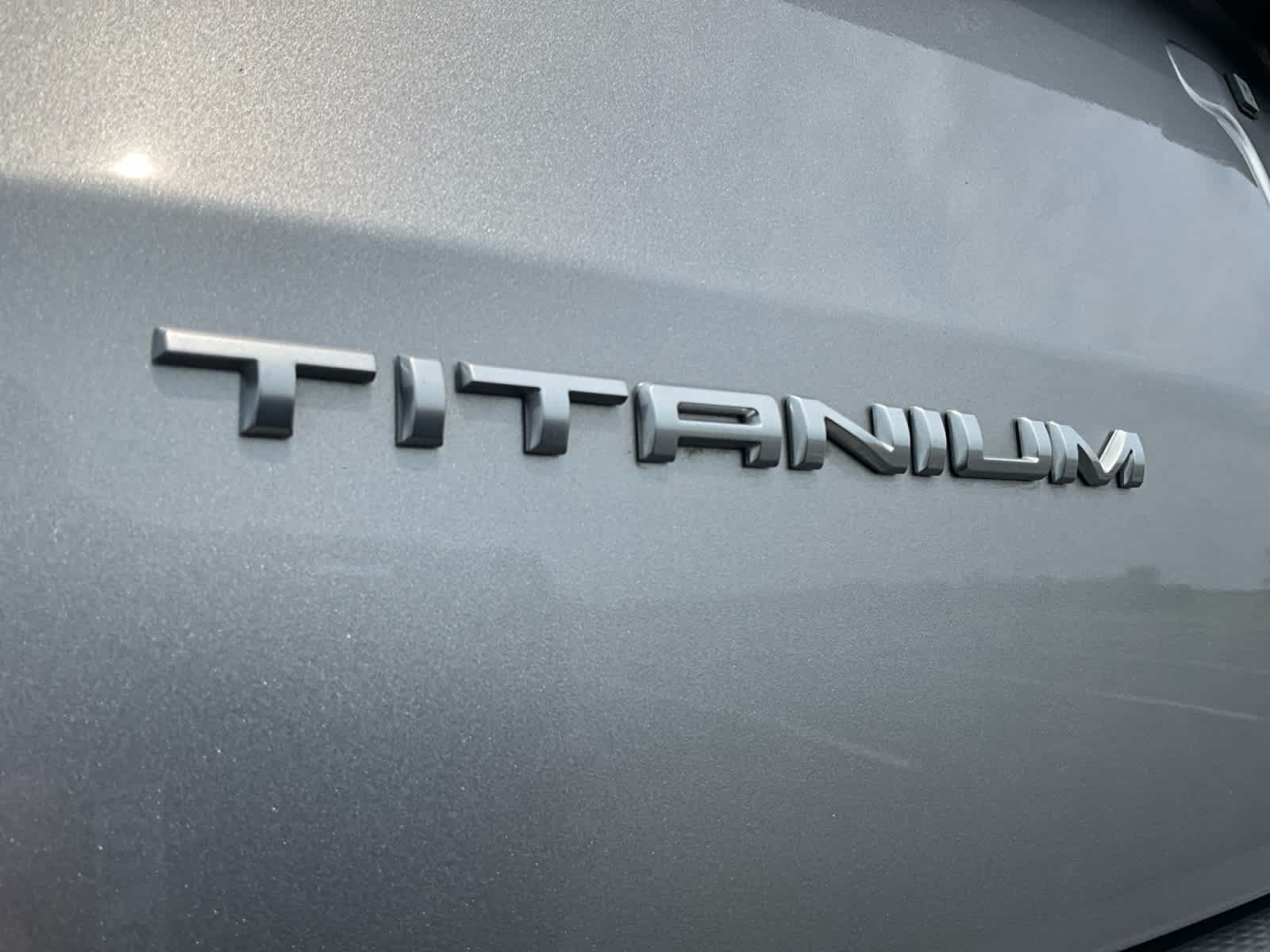 Used 2021 Ford Escape Titanium w/ Titanium Elite Package AWD/4WD image 23