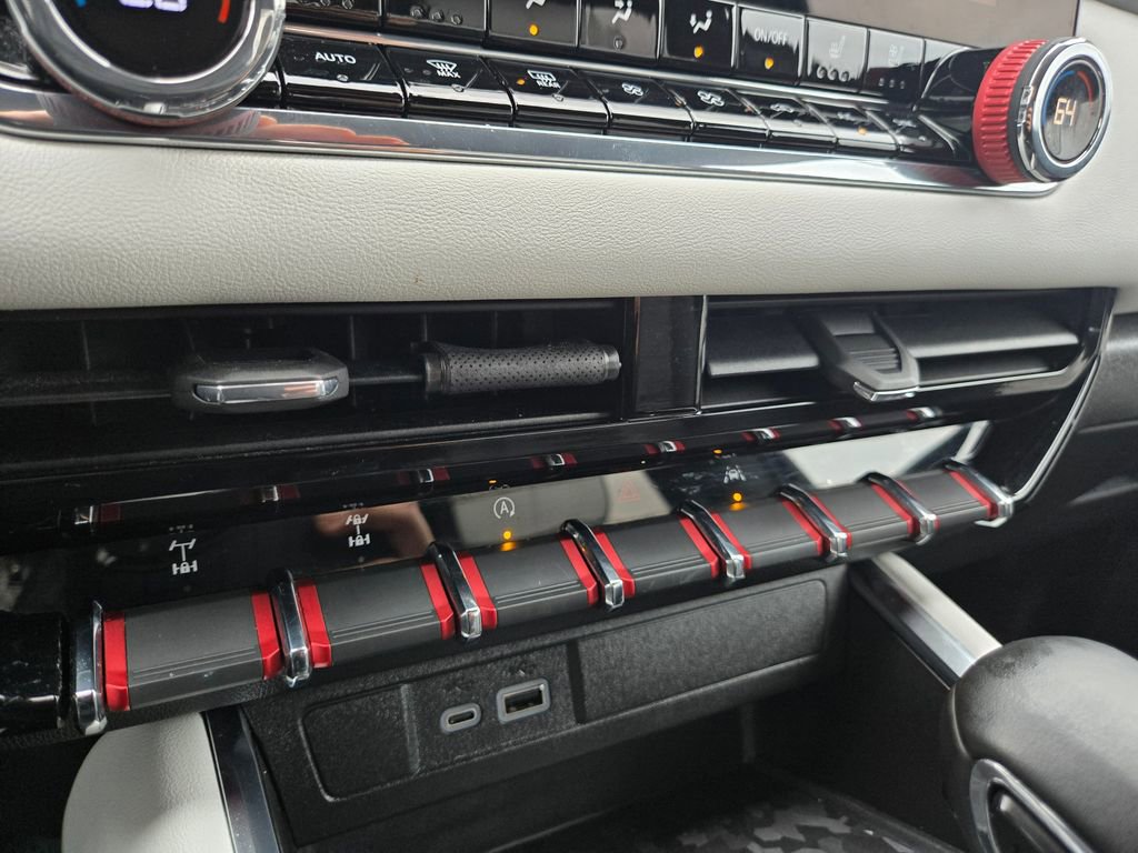 Used 2024 GMC Canyon AT4X image 16