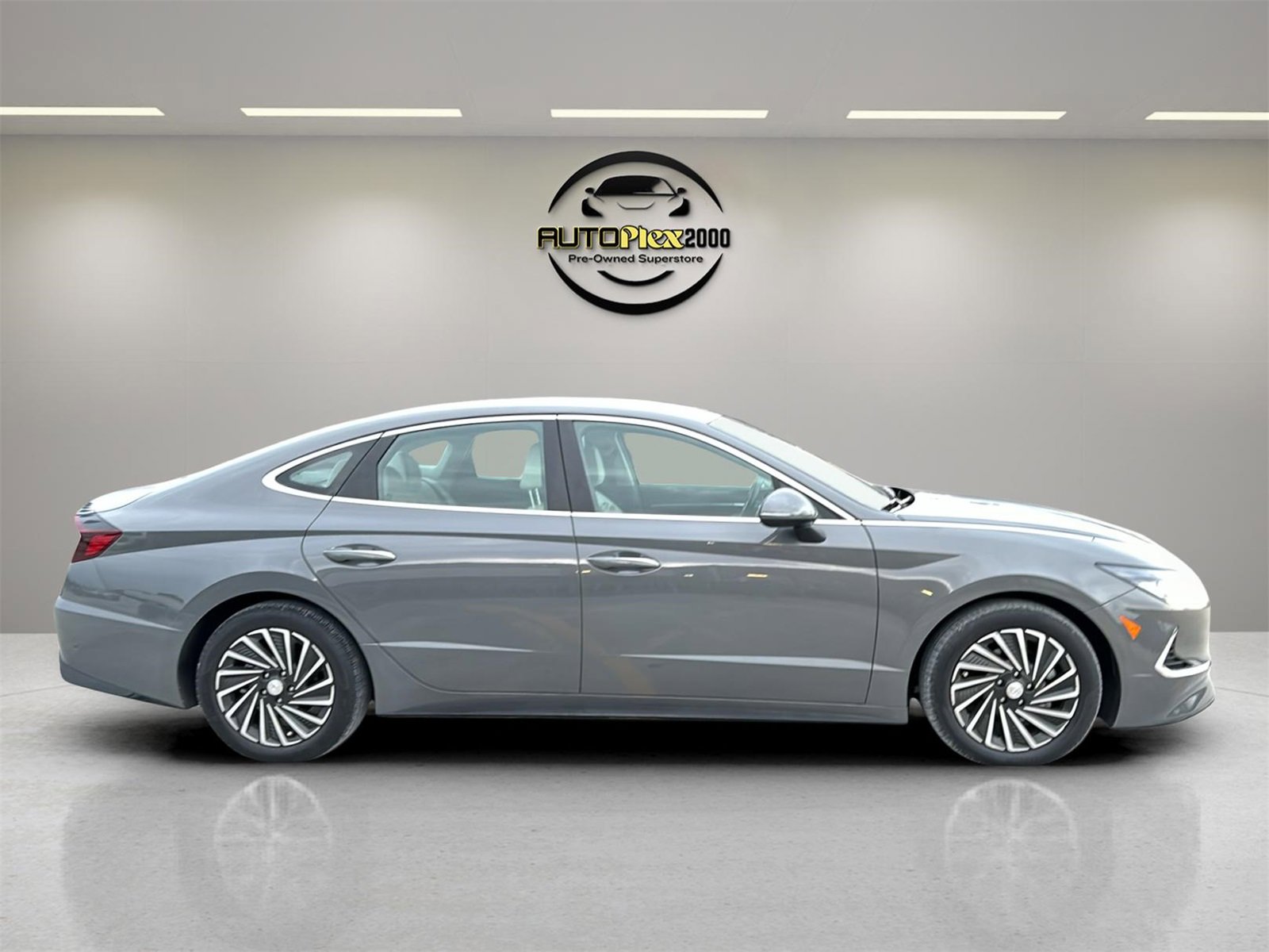 Used 2021 Hyundai Sonata SEL image 3