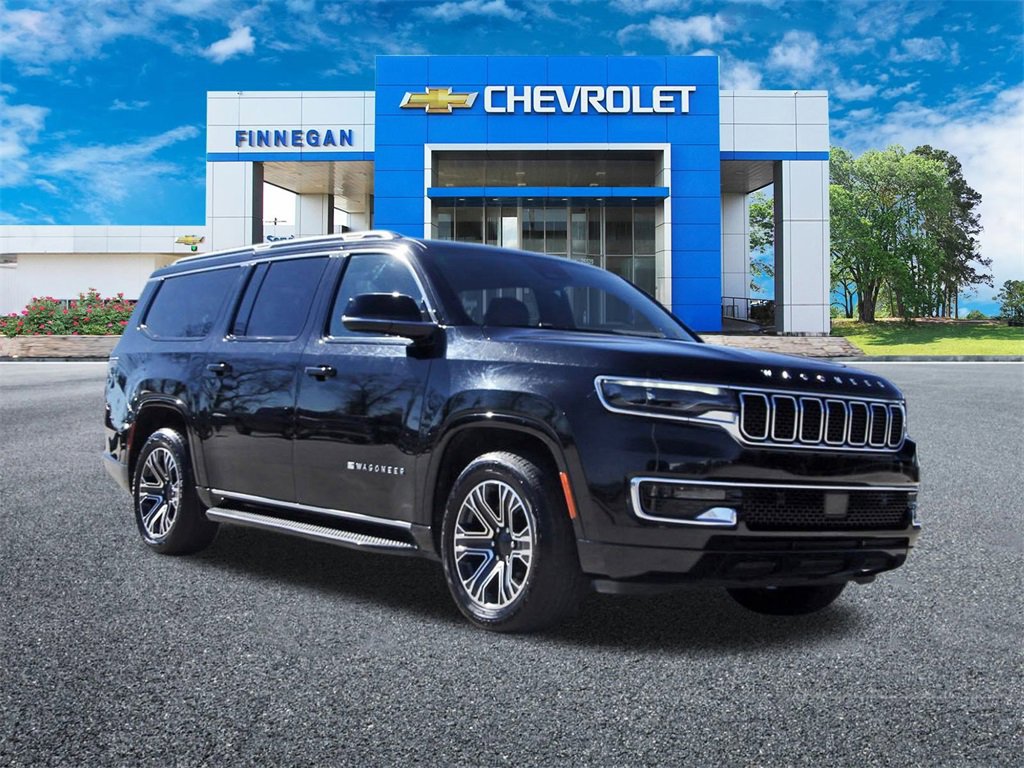 Used 2023 Jeep Wagoneer L 2WD w/ Premium Group I image 1