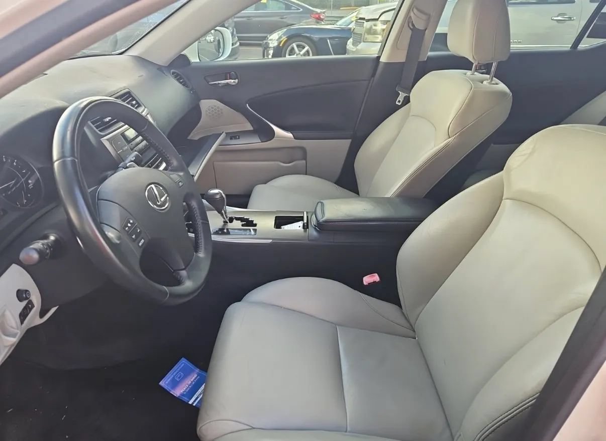 Used 2009 Lexus IS 250 RWD image 10