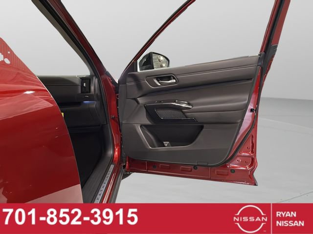 New 2026 Nissan Pathfinder Platinum image 37