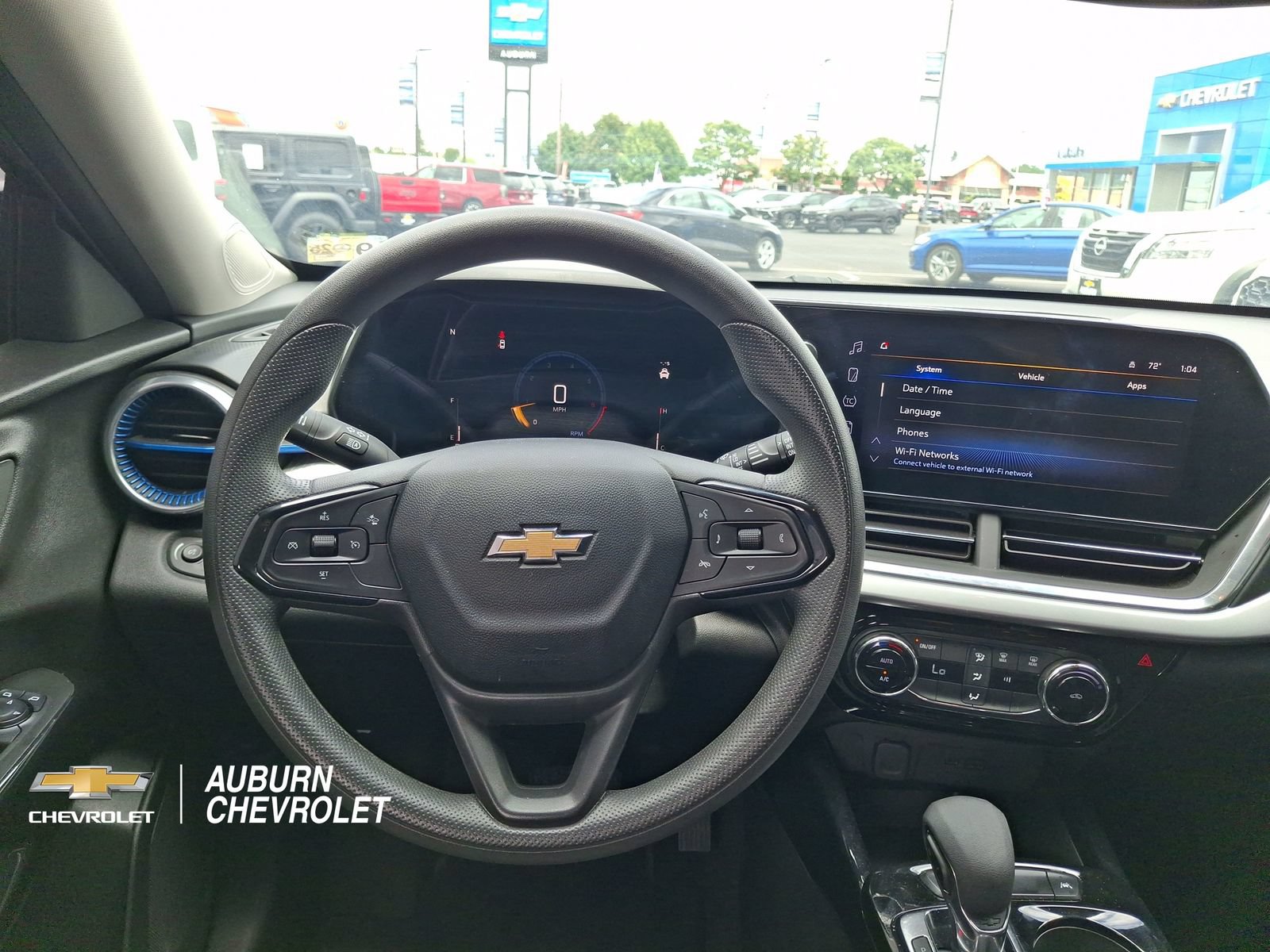 Used 2024 Chevrolet Trax LT FWD image 10