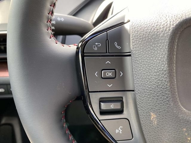 New 2026 Toyota Prius Plug-In Hybrid FWD image 13