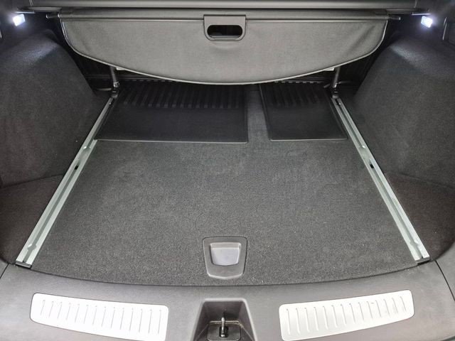Certified 2023 Cadillac XT5 Premium Luxury w/ LPO, Floor Liner Package AWD/4WD image 24