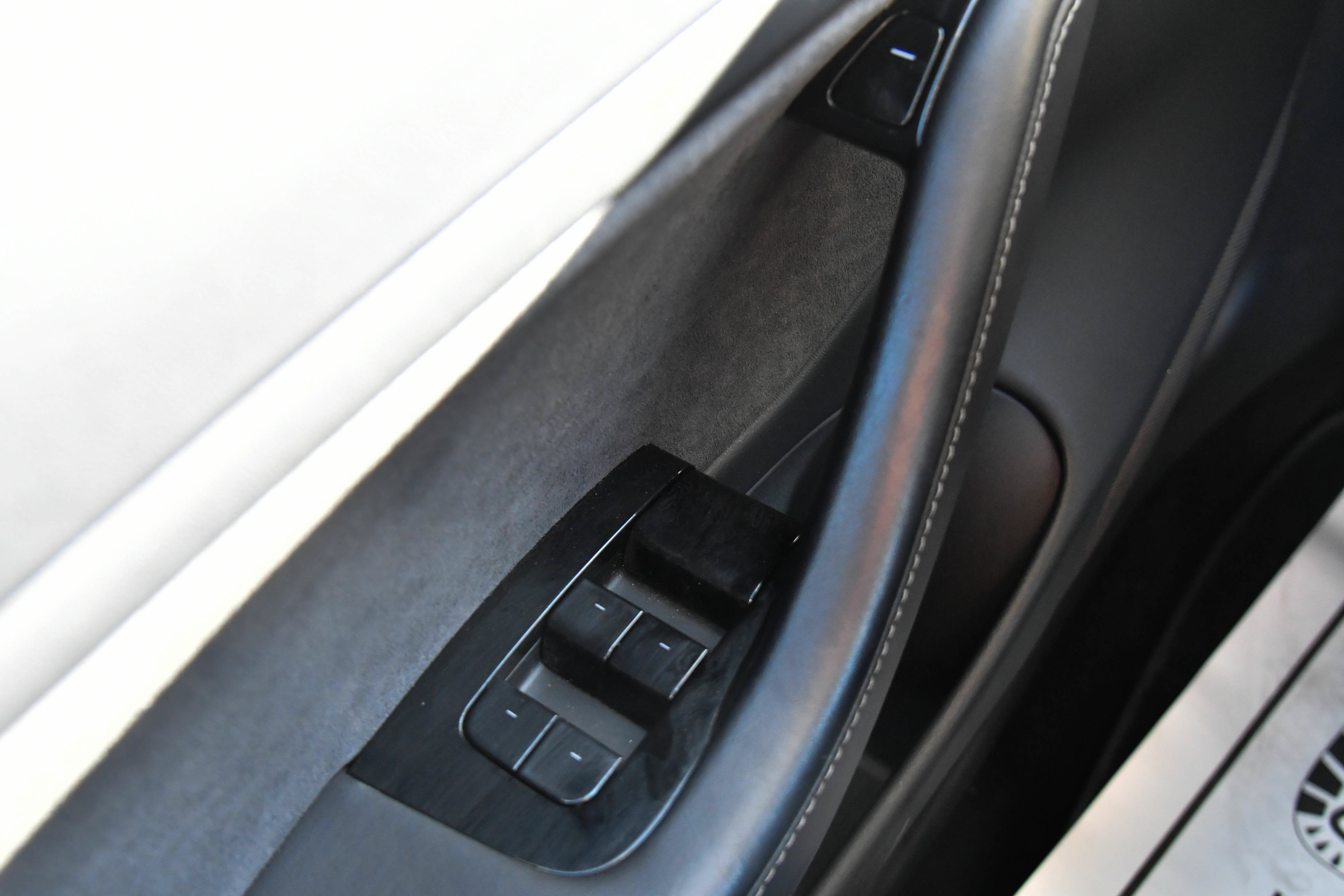 Used 2018 Tesla Model 3 Long Range RWD image 30