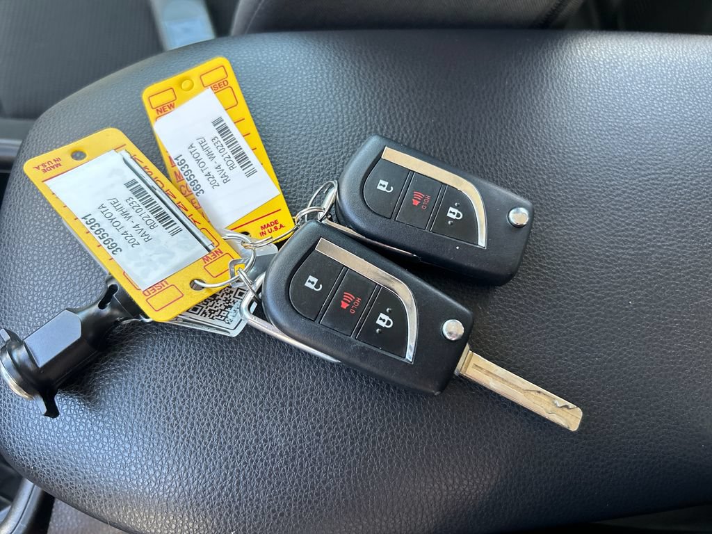 Certified 2024 Toyota RAV4 LE AWD/4WD image 25