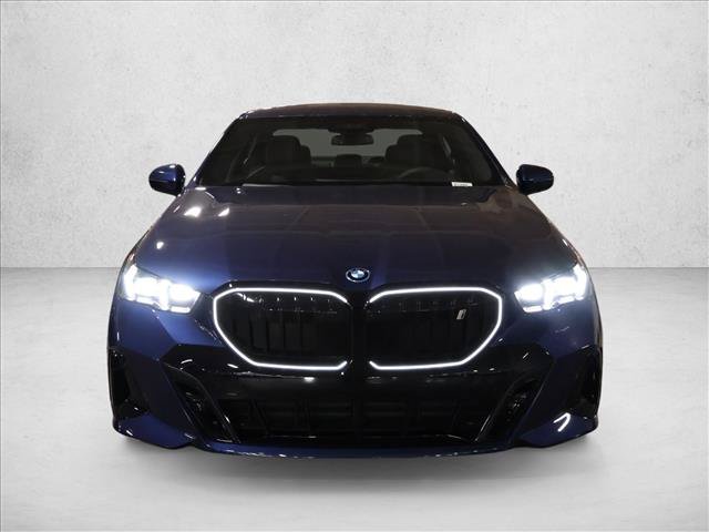 New 2027 BMW i5 xDrive40 w/ M Sport Package AWD/4WD image 5