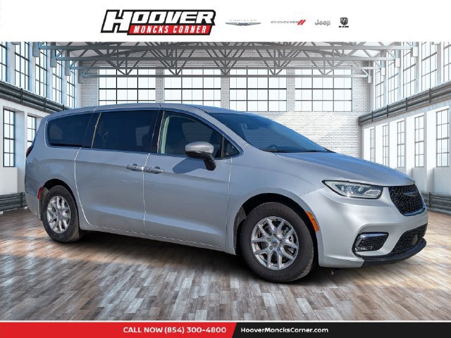 Used 2023 Chrysler Pacifica Touring-L
