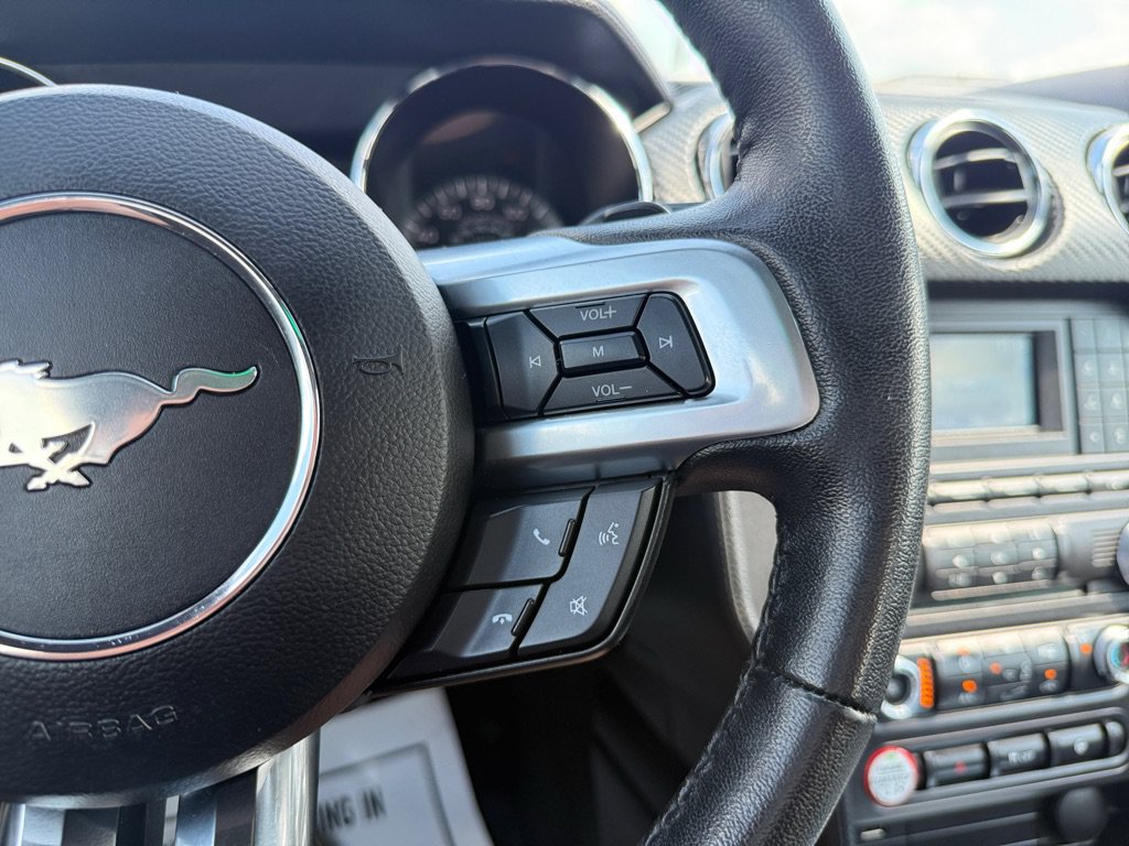 Used 2017 Ford Mustang Coupe RWD image 32