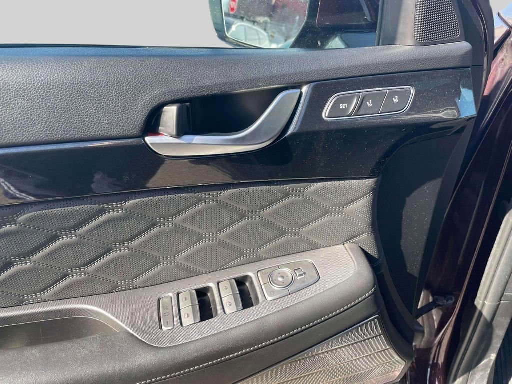Used 2022 Hyundai Palisade Calligraphy image 18